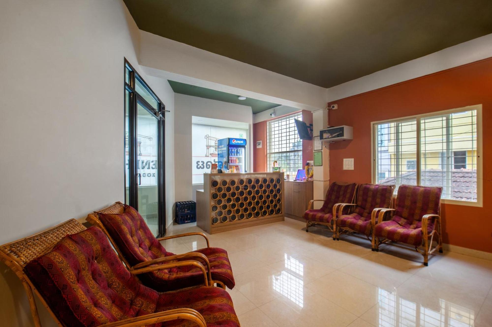 Treebo Sans Sarav Kushalnagar Hotel Мадикери Екстериор снимка